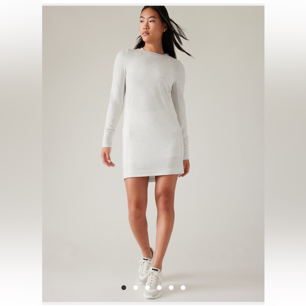 Athleta COASTER LUXE SWEATSHIRT DRESS
Medium